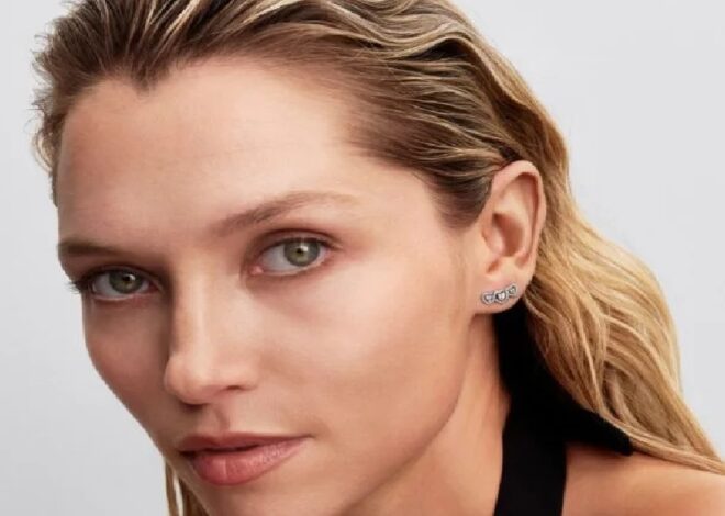 Naj srebrni uhani Pandora poskrbijo za vaš sijaj